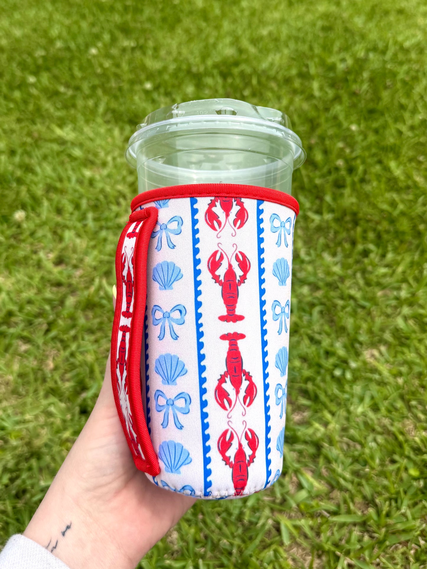Lobster Bow Large Cup Sleeve