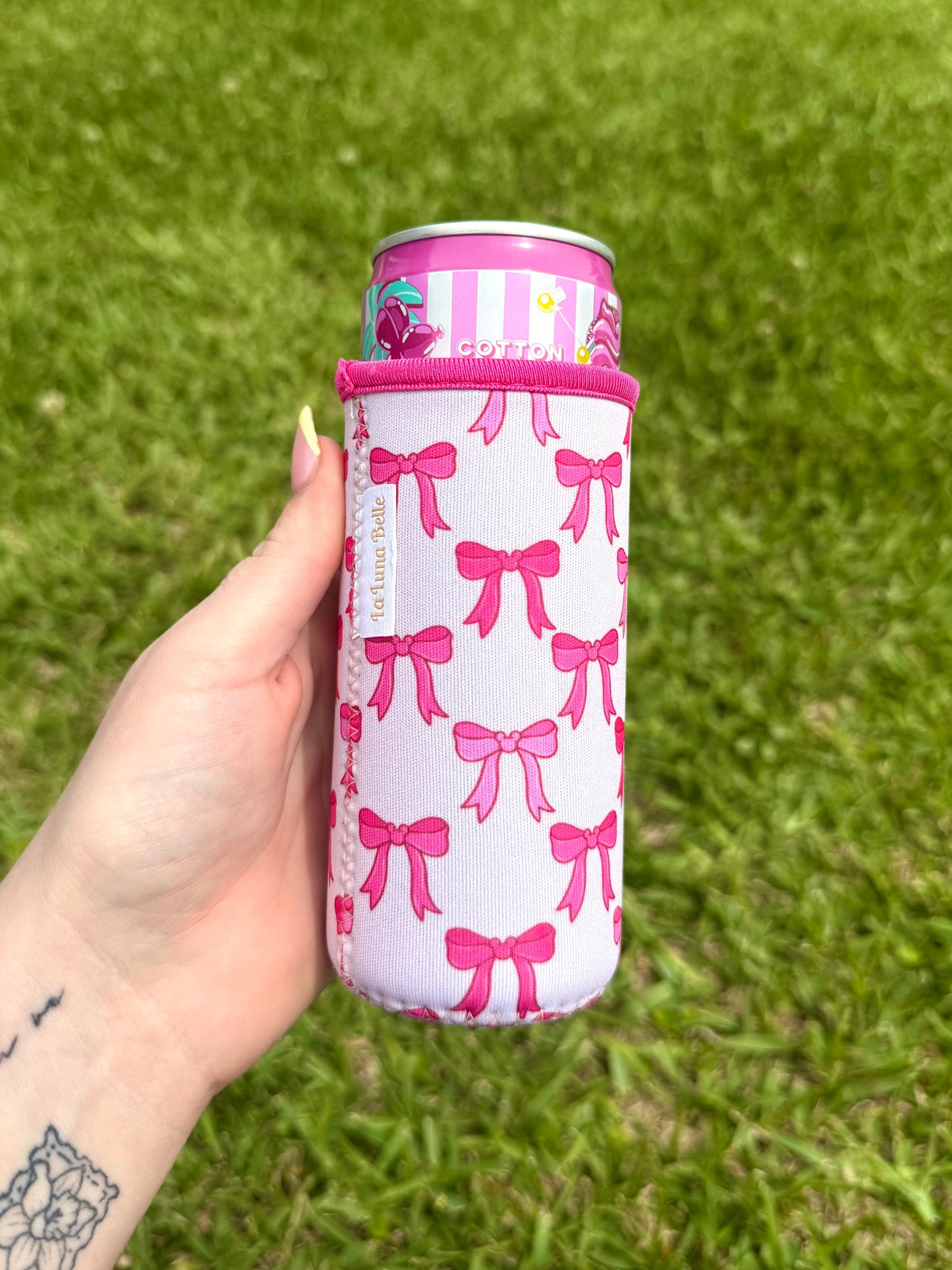 Mickey Bow Slim Can Sleeve
