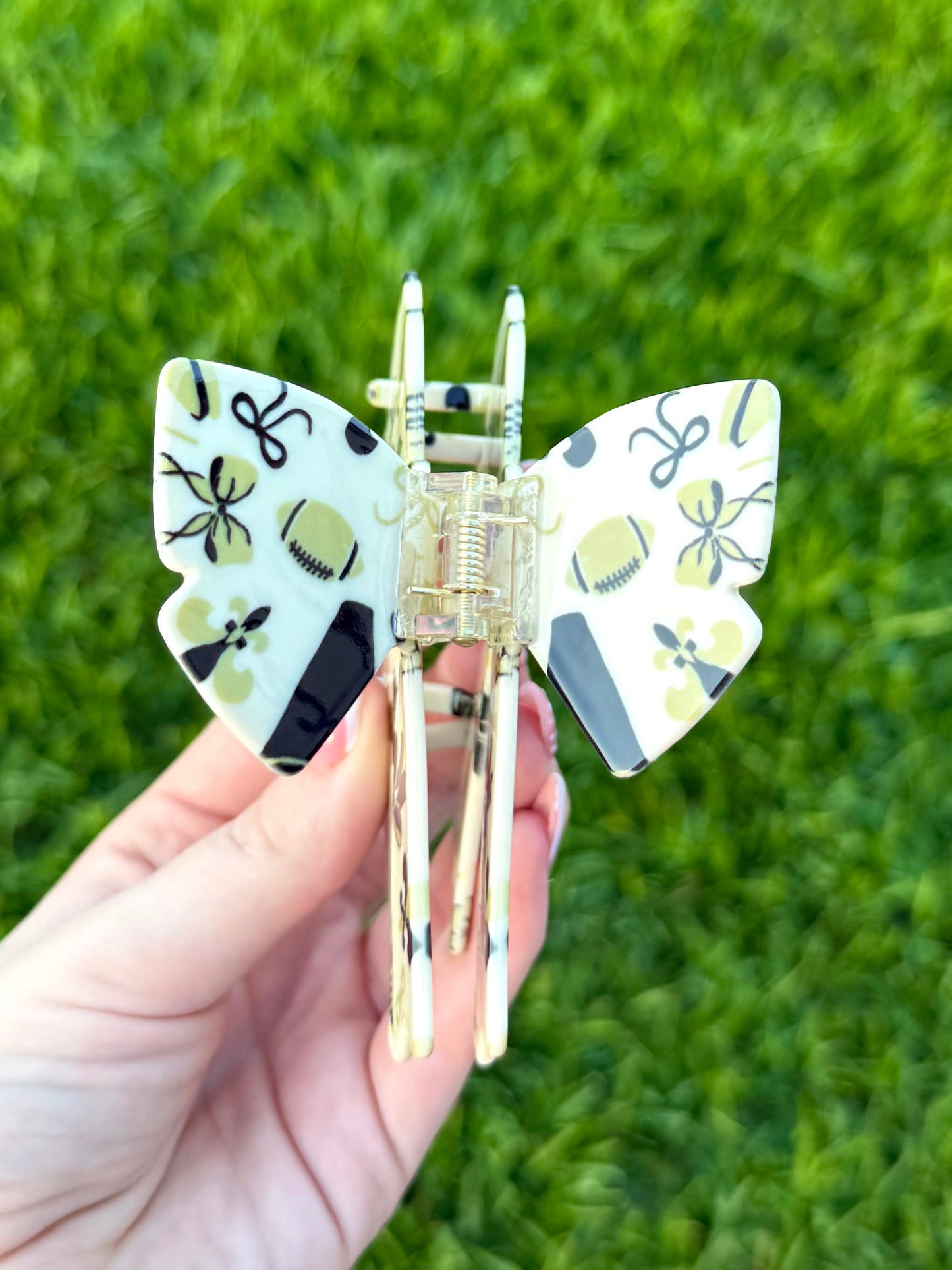 Saints Bow Claw Clip